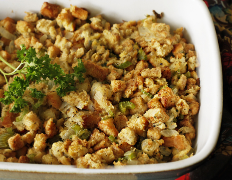 What are some popular Thanksgiving stuffing recipes?