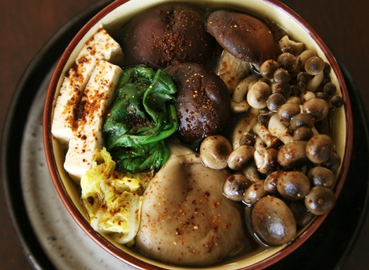 Oyster and mushroom hot pot (kaki nabe)