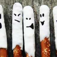 Chocolate Covered Ghost Pretzel Rods