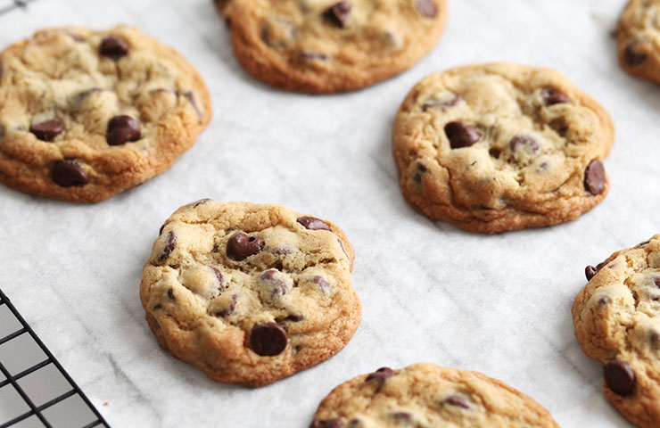 CHOCOLATE CHIP COOKIES – This ‘best chocolate chip cookie recipe’ makes the most perfect homemade chocolate chip cookies! Loaded with chocolate chips, I’ve spent years perfecting how to make chocolate chip cookies that are chewy, soft, and slightly crispy. You’re going to love these easy chocolate chip cookies, the best ever!