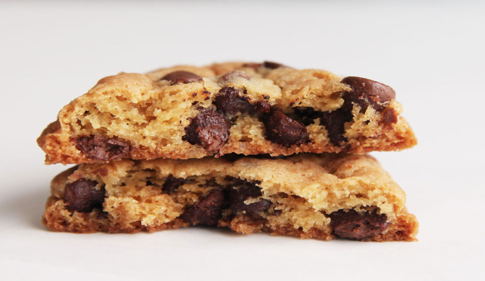 https://savorysweetlife.com/wp-content/uploads/2018/05/chocolate-chip-cookie-recipe/CHOCOLATE-CHIP-COOKIES-60.jpg