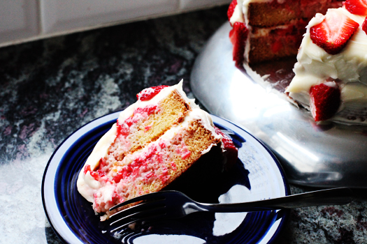 STRAWBERRY SHORTCAKE CAKE – This strawberry shortcake cake recipe by The Pioneer Woman, Ree Drummond, is made of layers of dense vanilla butter cake and filled homemade cream cheese frosting and fresh sweetened strawberries. Add candles to it for the perfect Strawberry Shortcake Birthday Cake or just enjoy as is!